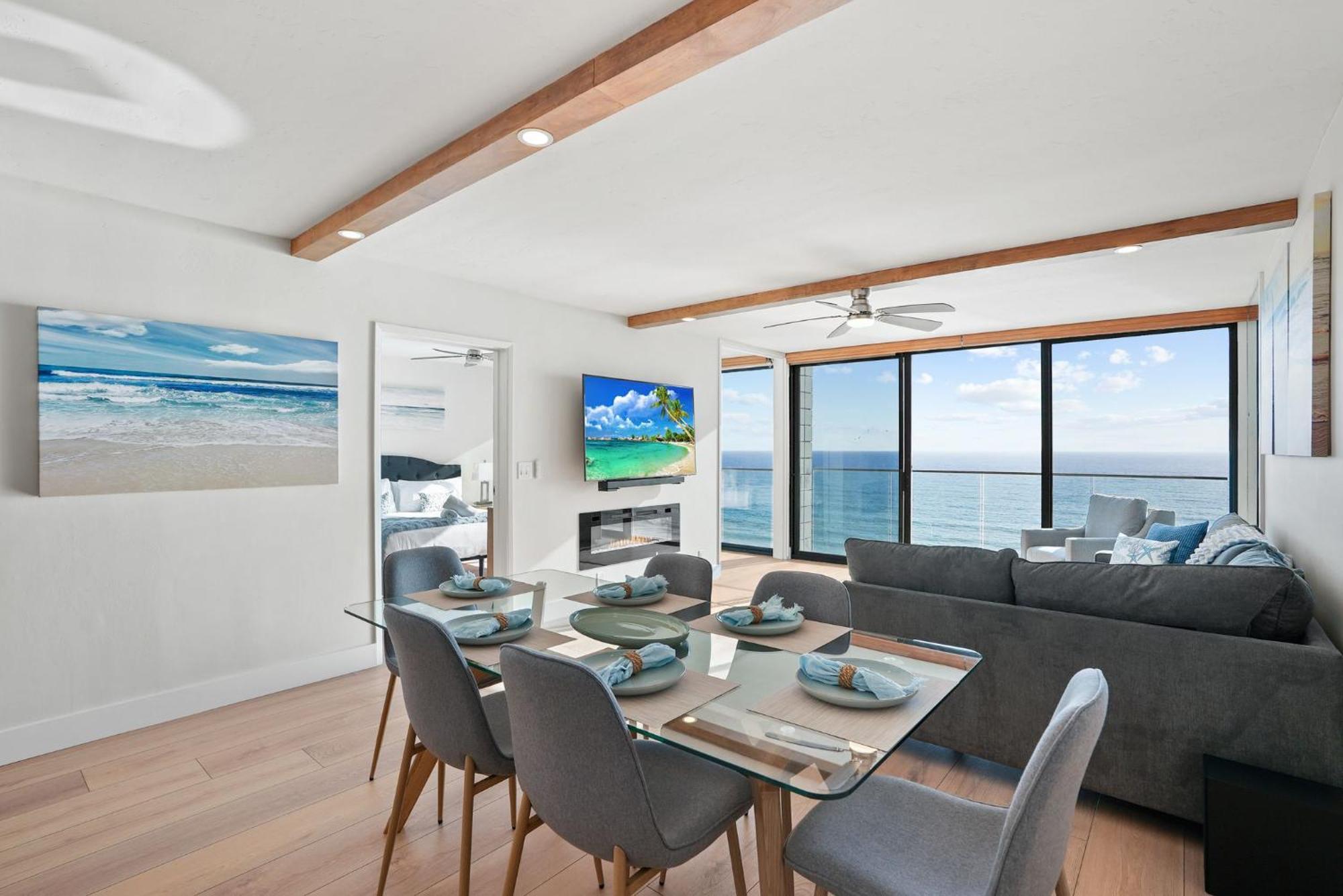 Oceanfront Paradise With Sunset Balcony, Pool, Spa, Access And Parking * San Diego